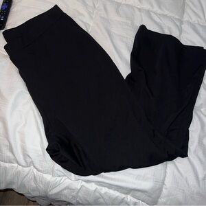 Black yoga pants